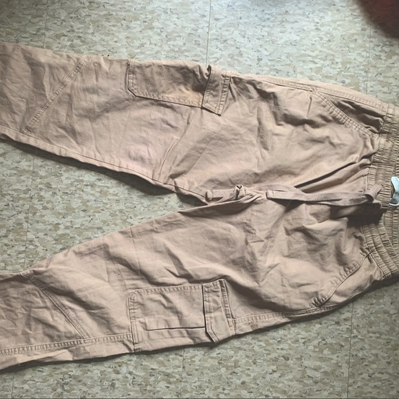 (SIZE 4) Cotton On Khaki Pants - Picture 1 of 4